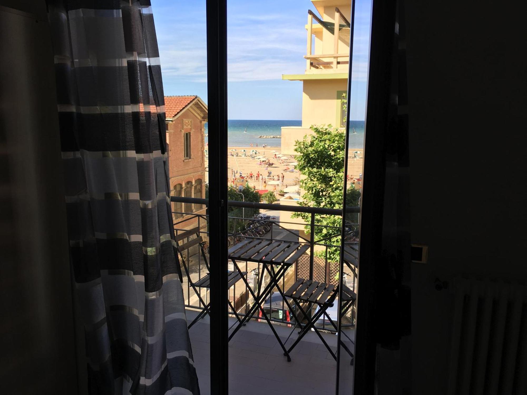 Beach House Holiday Apartments Rimini Exteriér fotografie